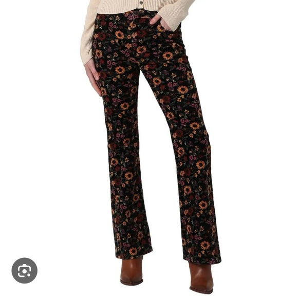 Wrangler Denim - WRANGLER • High Rise Corduroy Fierce Flare - Floral - Size 12 x 34